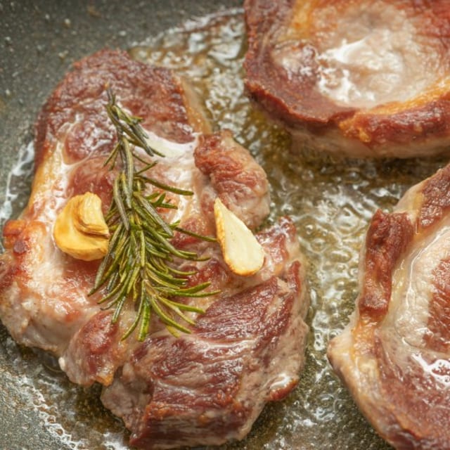 Garlic lamb.
