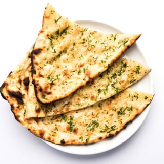 Garlic naan